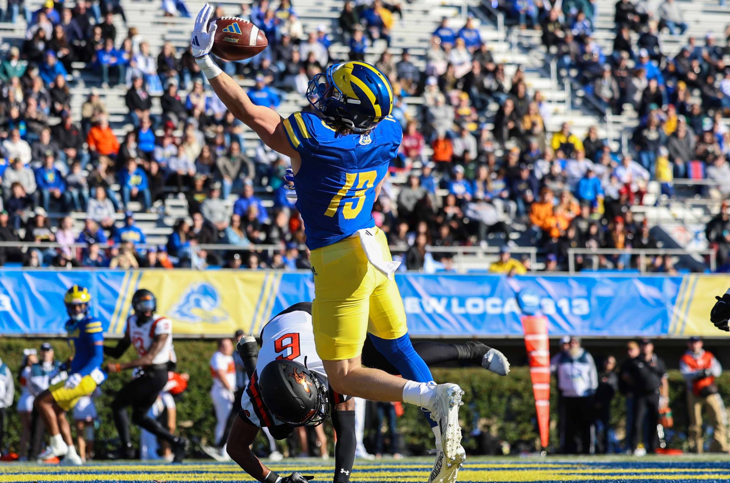 Delaware Blue Hens plus 1 spread betting pick vs Louisiana Ragin Cajuns 68 Ventures Bowl college football December 17 2025 expert analysis Nick Minicucci Walker Howard Hancock Whitney Stadium Mobile Alabama