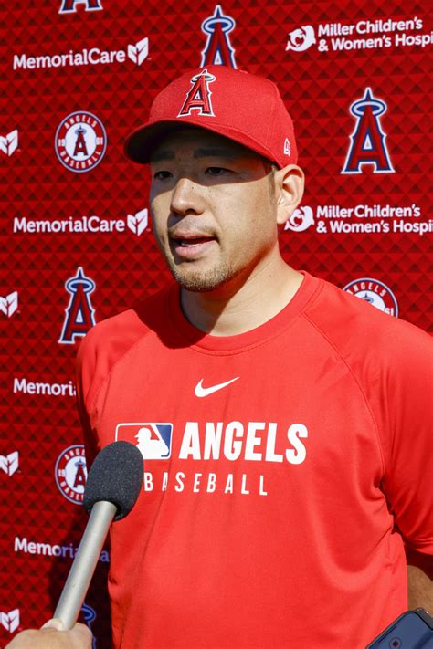 Yusei Kikuchi pitching for the Angels